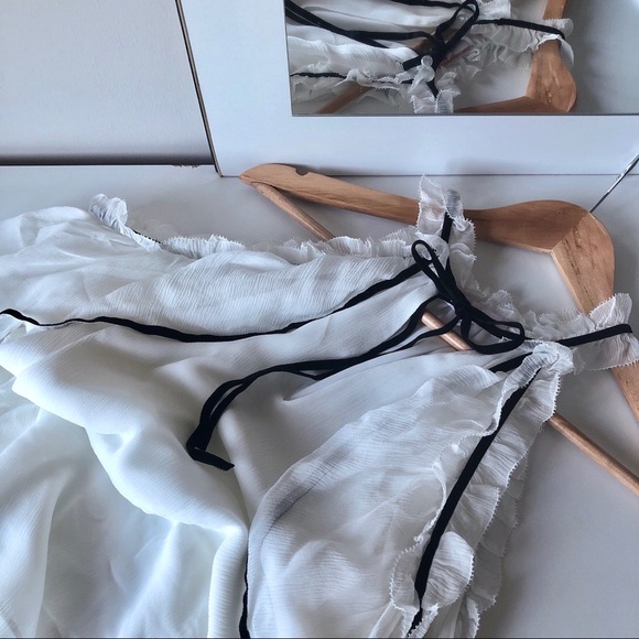 Parker NY 100% silk cold shoulder blouse size xs - Picture 3 of 8